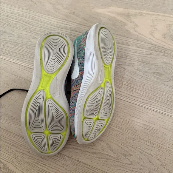 Nike Fly Knit   sneaker
