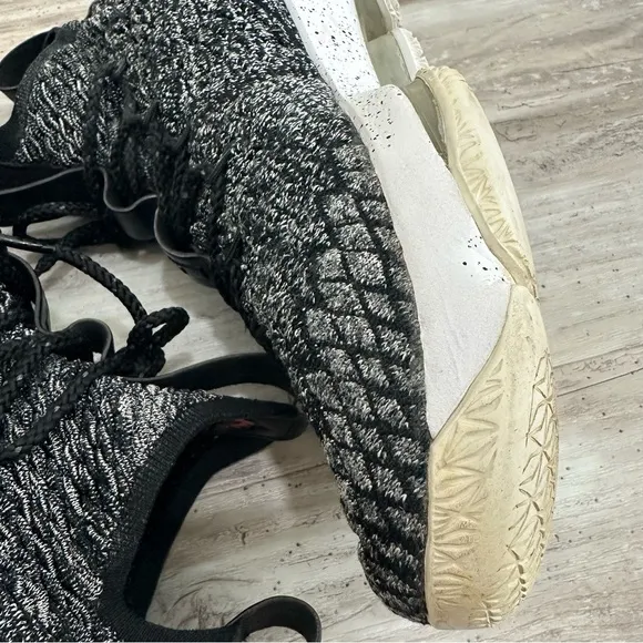 Nike LeBron 15 Black‎ and White Sneakers