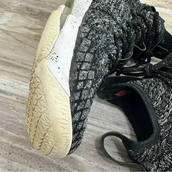 Nike LeBron 15 Black‎ and White Sneakers