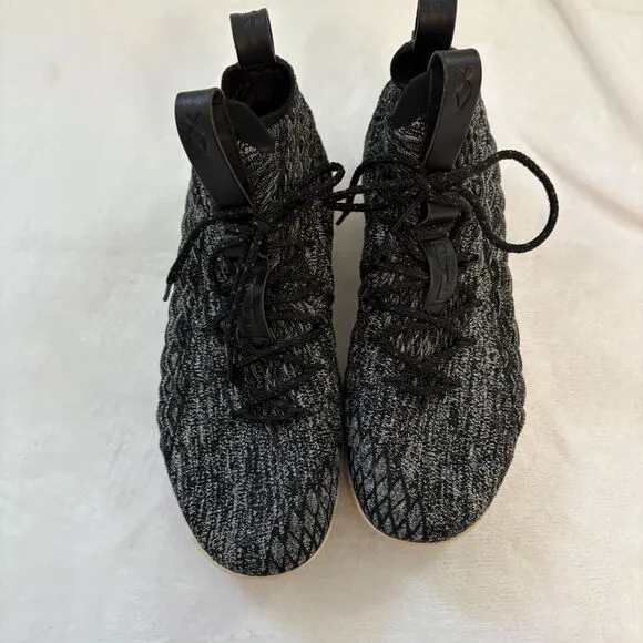Nike LeBron 17 Ash‎ Basketball Shoes Black Gray Knit Athletic Sneakers Size 10.5