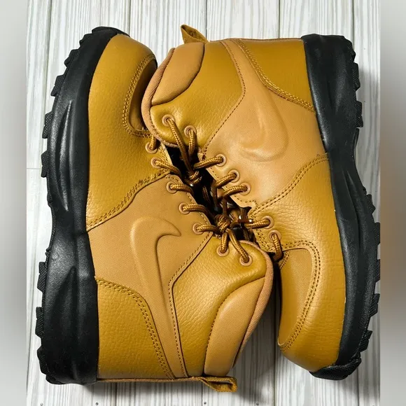 Nike Manoa Big Kids' Boots ankle boot lace up color wheat tan size 6Y BQ5372 700