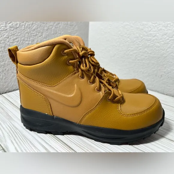 Nike Manoa Big Kids' Boots ankle boot lace up color wheat tan size 6Y BQ5372 700