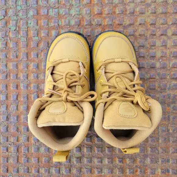 Nike Manoa Boots