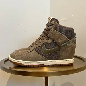 Nike Olive Green Suede Dunk SkyHidden Wedge Sneakers