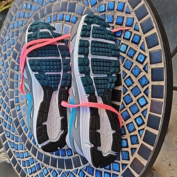 Nike Revolution 2 Running Shoes Breathable Cushioned Soles Grey/Turquoise W 9.5