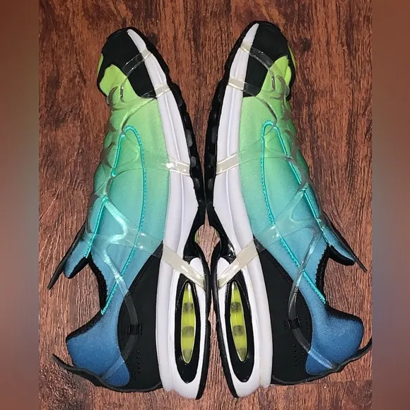 Nike size 10 athletic running shoes