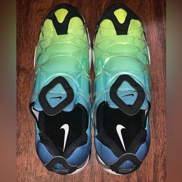 Nike size 10 athletic running shoes