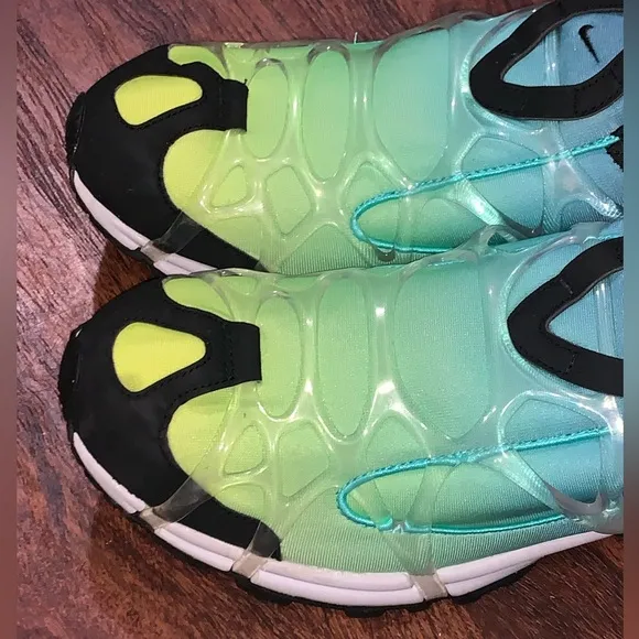 Nike size 10 athletic running shoes