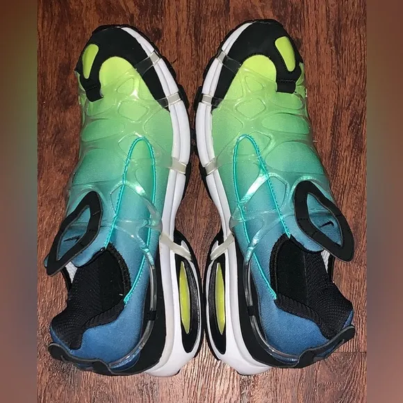 Nike size 10 athletic running shoes