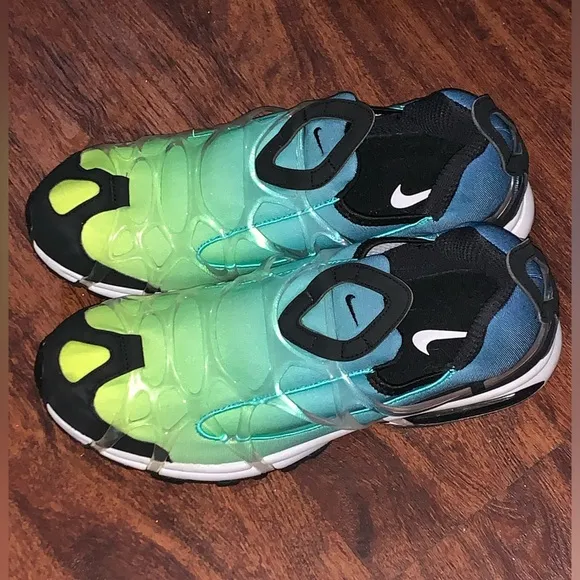 Nike size 10 athletic running shoes