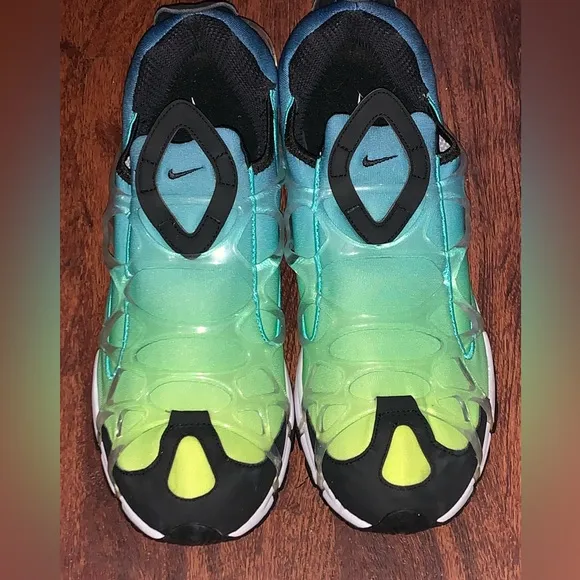 Nike size 10 athletic running shoes