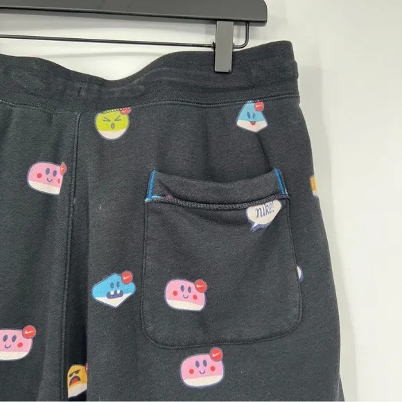NIKE Sportswear AOP Moji Alumni Shorts  Black Emoji Air Max Loose Fit Men's