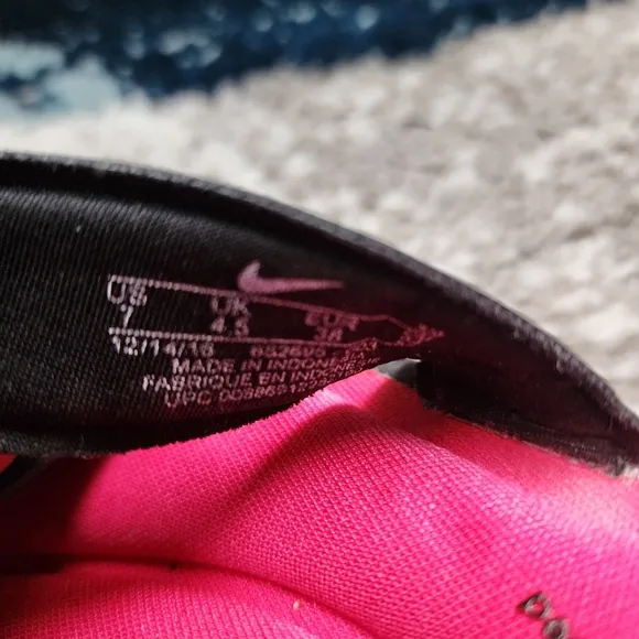 Nike Ultra Comfort Footbed Hot Pink And Black Straps Sandals Size 7 slides