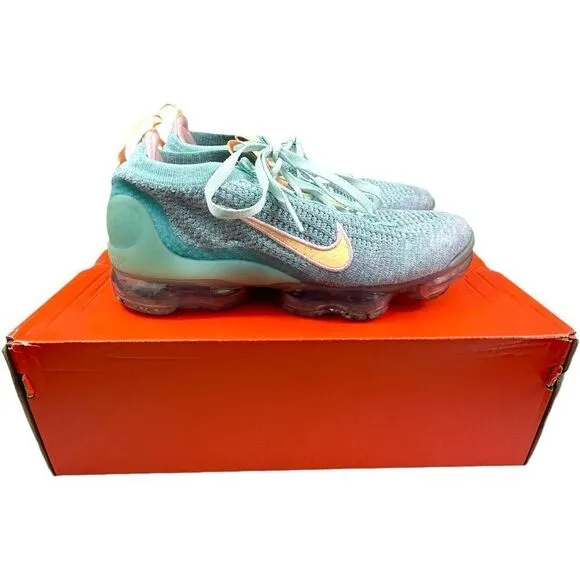 Nike Women’s Air Vapormax 2021 FlyKnit Light Dew / Melon Tint 7.5