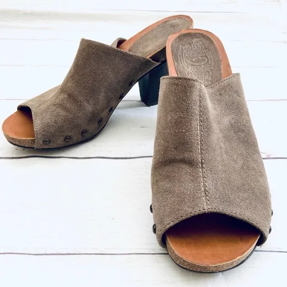 Nine West Vintage America Collection  Clogs Size 8