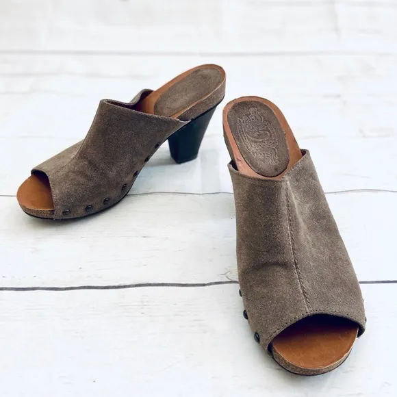 Nine West Vintage America Collection  Clogs Size 8