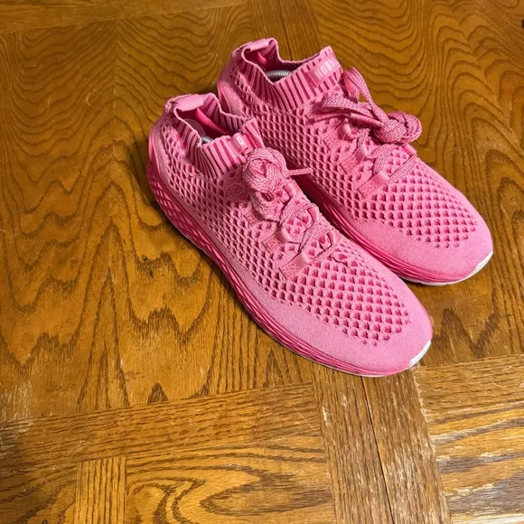 No Bull Knit Runner Pink Sneakers Women's 12 or Men's 10.5 Lightweight Athletic