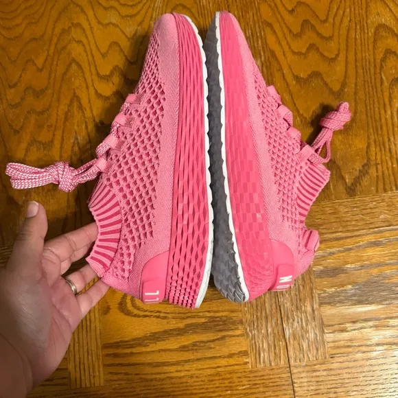 No Bull Knit Runner Pink Sneakers Women's 12 or Men's 10.5 Lightweight Athletic