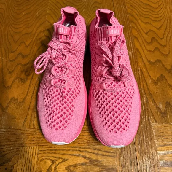 No Bull Knit Runner Pink Sneakers Women's 12 or Men's 10.5 Lightweight Athletic