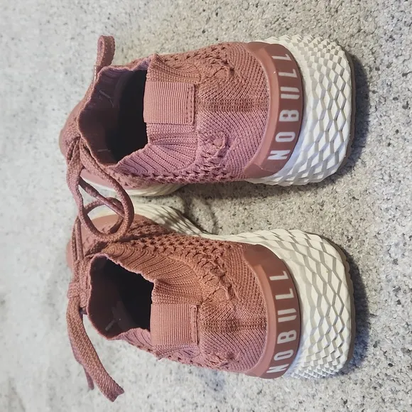 NOBULL Project Diamond Knit Runner Sneakers Unisex Coral Size M8/W9.5