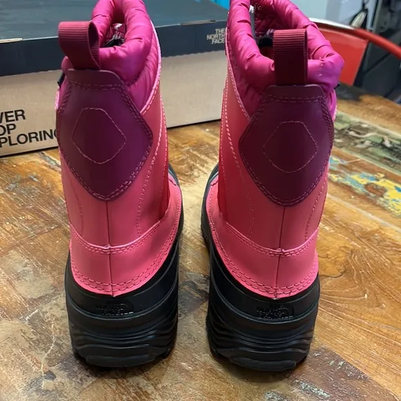North Face Youth Snow Boots-NIB