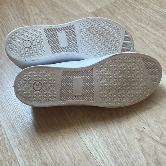 North Star Women’s Lace White Sneakers Bata Shoes Size 37/6.5