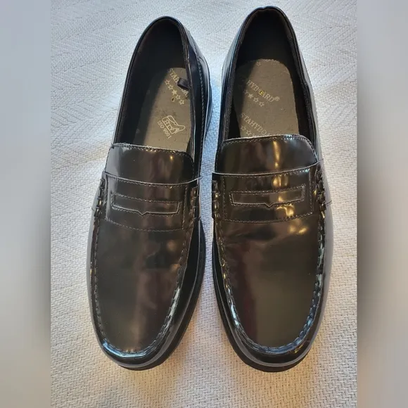 Nunn Bush Black Leather Slip-On Loafers with Glossy Finish
