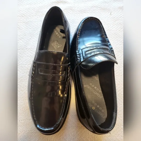 Nunn Bush Black Leather Slip-On Loafers with Glossy Finish
