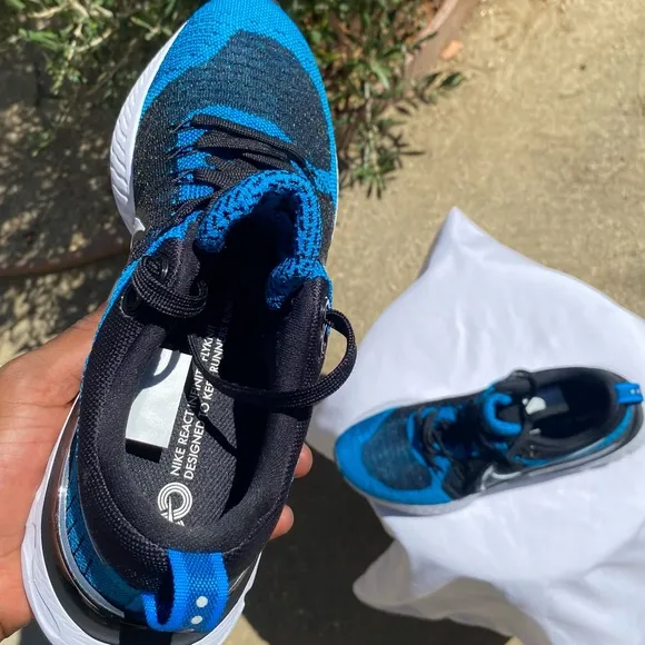 NW Nike React Infinit Flyknit Running Sneakers Sz 8.5