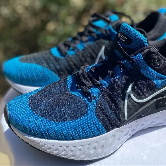 NW Nike React Infinit Flyknit Running Sneakers Sz 8.5