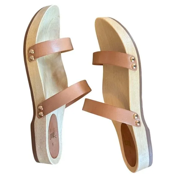 NWB Women’s Beek Dipper Double Strap Sandals in Color Honey Size 8