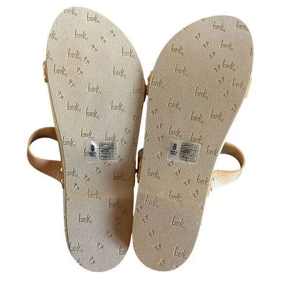 NWB Women’s Beek Dipper Double Strap Sandals in Color Honey Size 8
