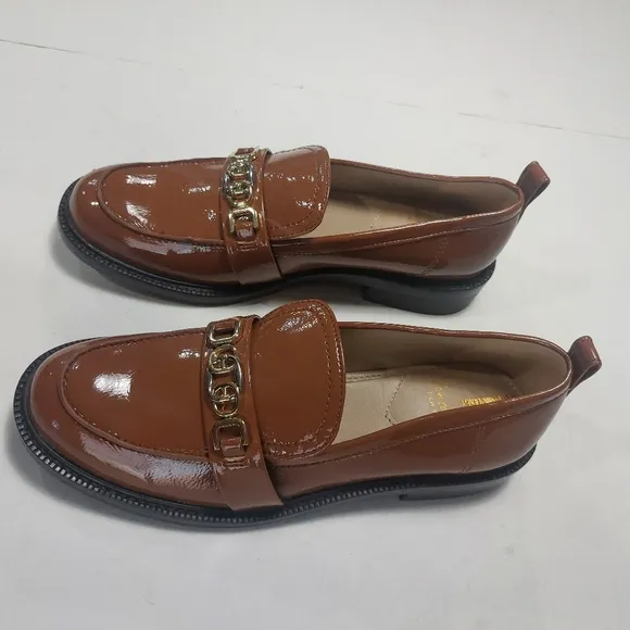 NWNT SAM EDELMAN Stylish Brown Loafers with Gold Chain 7.5M