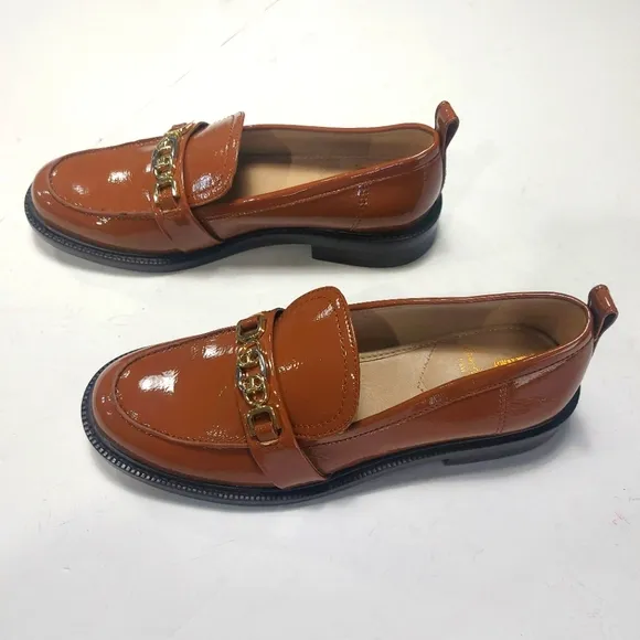 NWNT SAM EDELMAN Stylish Brown Loafers with Gold Chain 7.5M