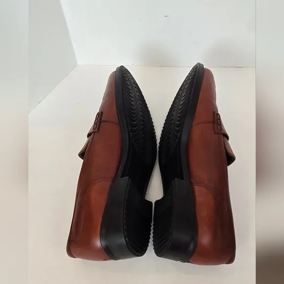 NWOB ! Ecco Brown Leather Penny  Loafers