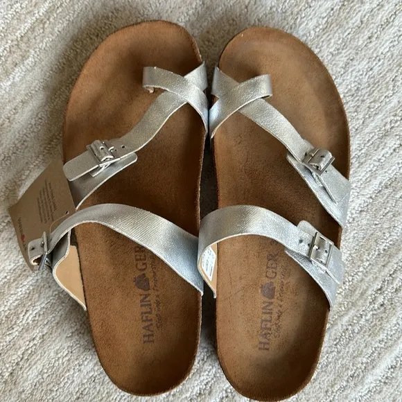 NWOB Haflinger Hedda Sandal Slide Toe Loop Metallic Silver Size Euro 38