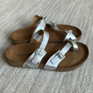 NWOB Haflinger Hedda Sandal Slide Toe Loop Metallic Silver Size Euro 38