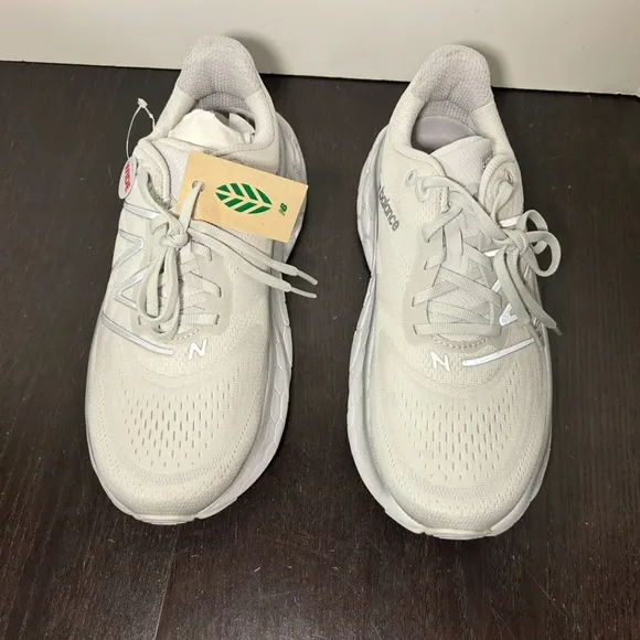 NWOB New Balance Fresh Foam X Kaiha Road Running Shoes Sneakers Womans 10.5 Wide