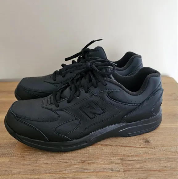 NWOB New Balance Health Walk Men's Black Leather Sneakers, Shoes