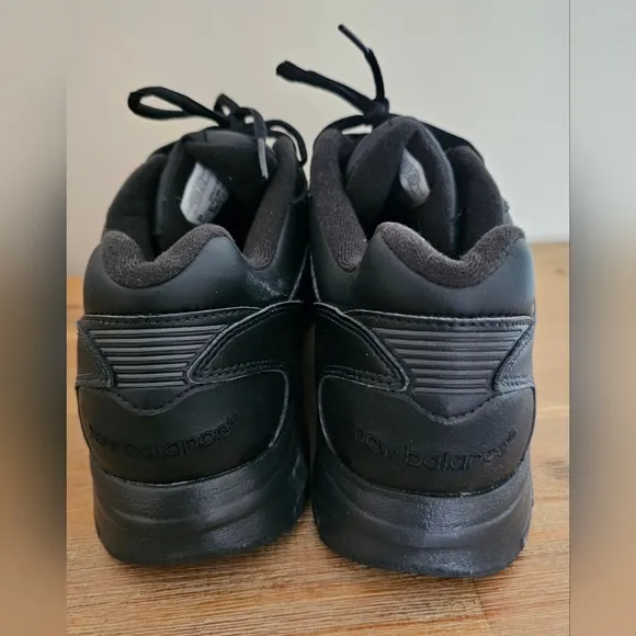 NWOB New Balance Health Walk Men's Black Leather Sneakers, Shoes