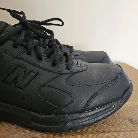 NWOB New Balance Health Walk Men's Black Leather Sneakers, Shoes