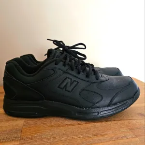 NWOB New Balance Health Walk Men's Black Leather Sneakers, Shoes