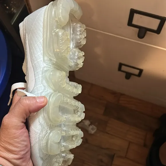 NWOB Nike Air Vapor Max White Size 8
