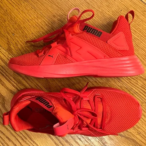 NWOT Puma Softfoam Sneakers, Red