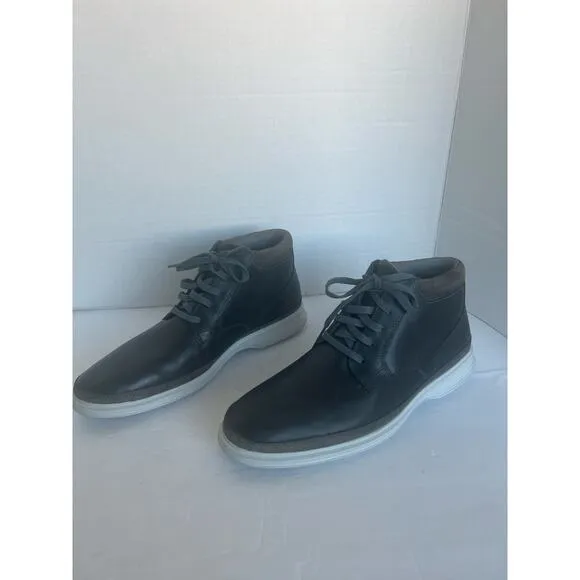 NWOT Rockport Mens Castlerock Chukka Leather Gray White Lace Up Ankle Boots 10.5