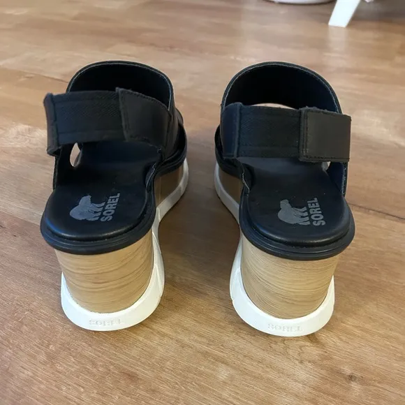 NWOT Sorel Joanie III Slingback Wedge Sandal