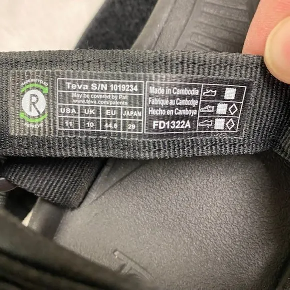 NWOT Teva Men's Hurricane XLT 2 Sandals, size 11