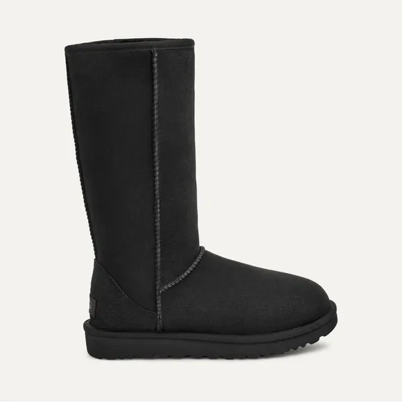 NWOT UGG Classic Tall II Boot Size7 MSRP $200 Black
