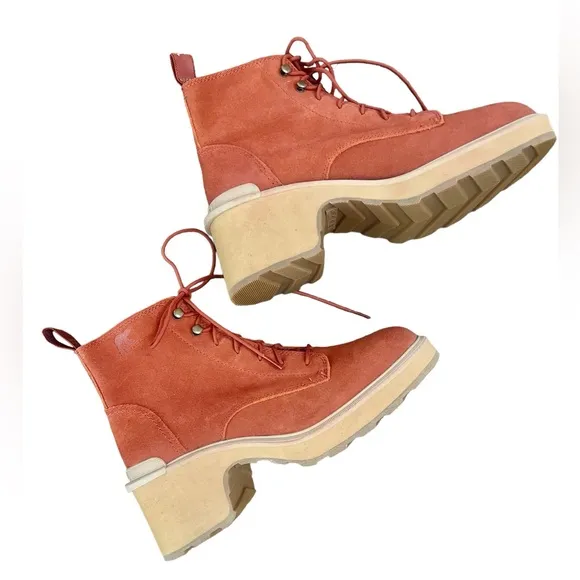 NWOT Women’s Sorel Hi-Line Waterproof Lace-Up Boots – Warp Red – Sz 10