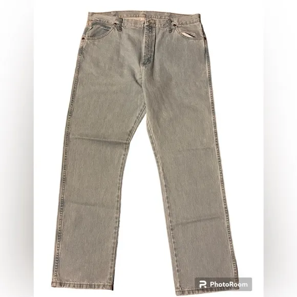 NWOT Wrangler Jeans For Men Size 38W